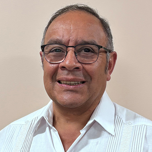 A photograph of Arturo Aguillon-Bouche, MD